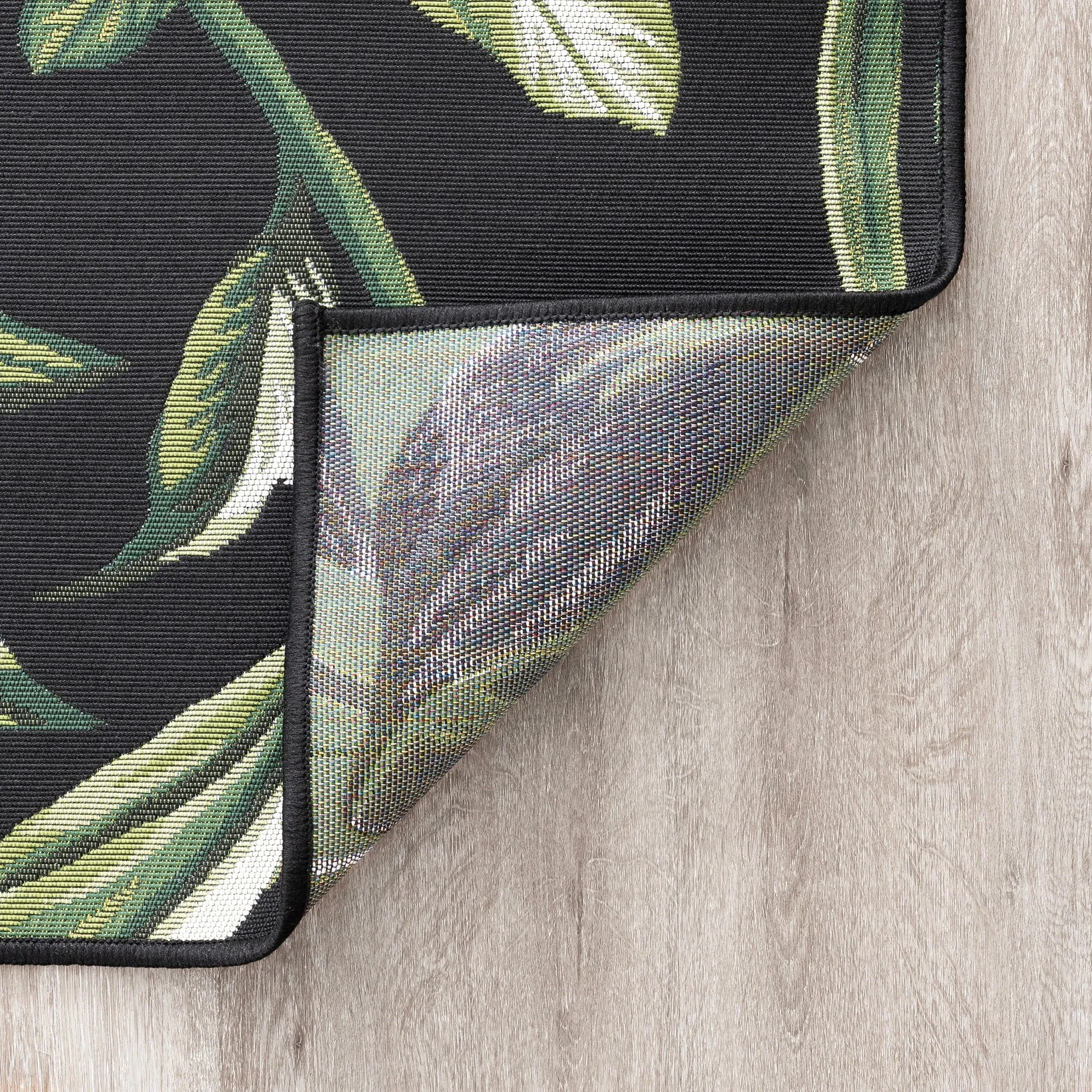 Sizzling Nautical & Coastal Floral & Botanical Indoor/Outdoor Area Rug