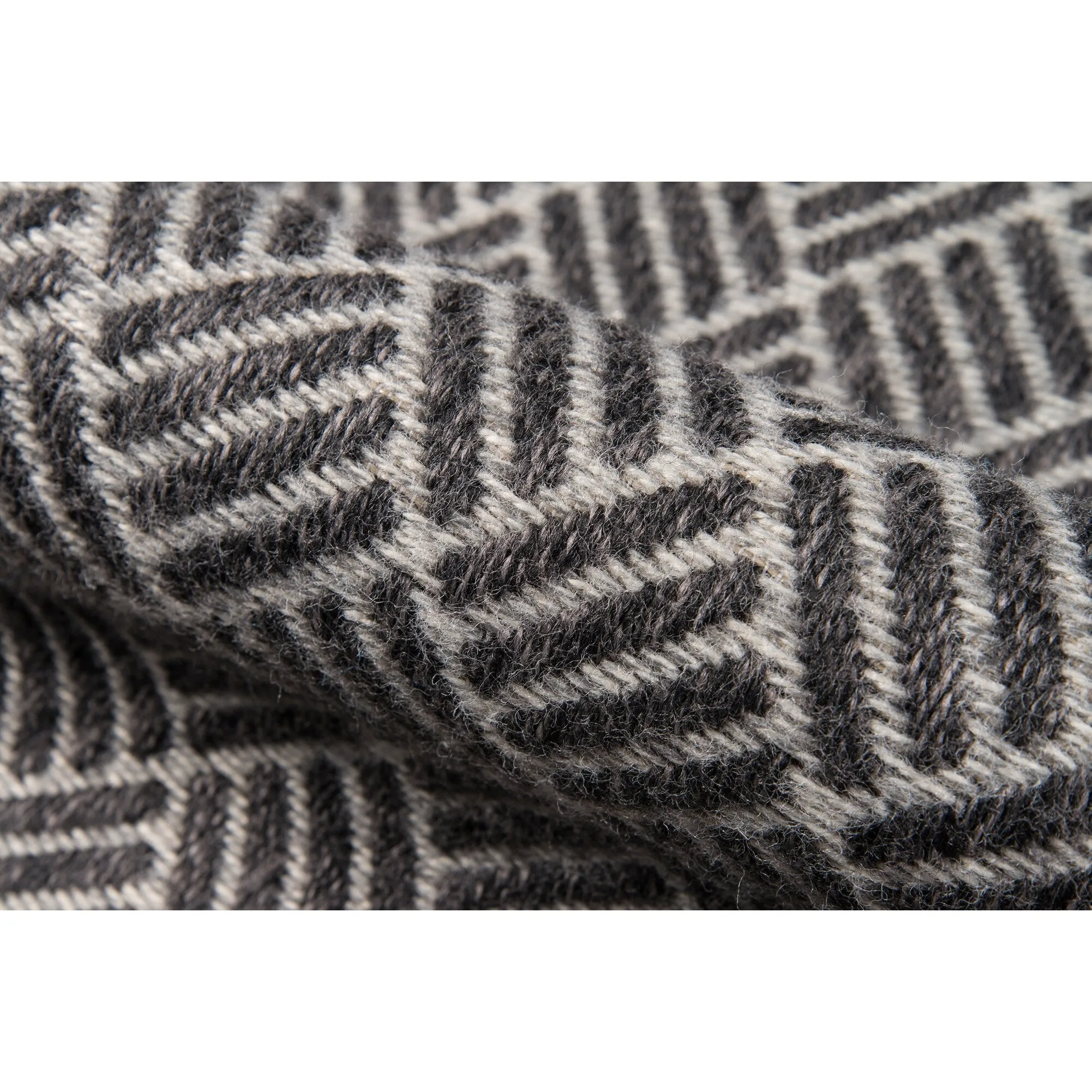 Skyline Decor Charcoal Como Rugs in Rectangle Shape - 7' X 10'