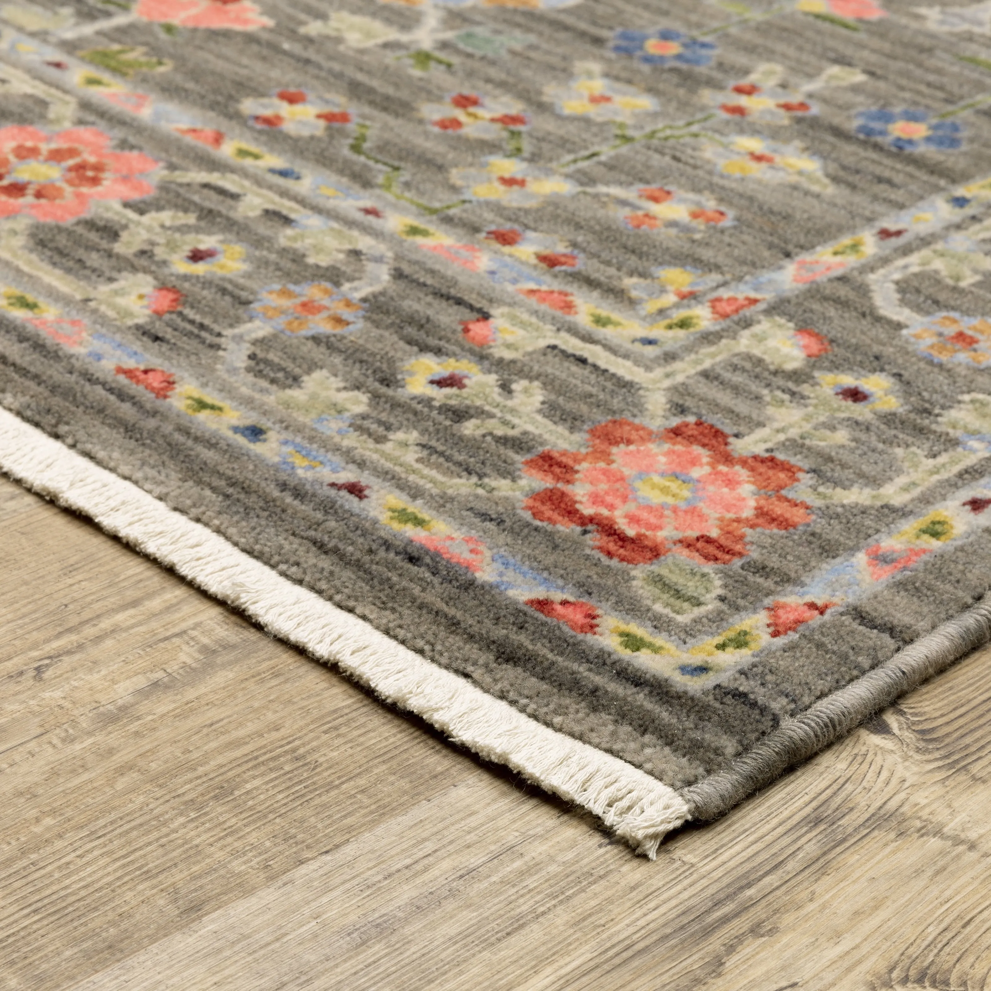 Style Haven Lawson Traditional Floral Wool Fringe Edge Area Rug