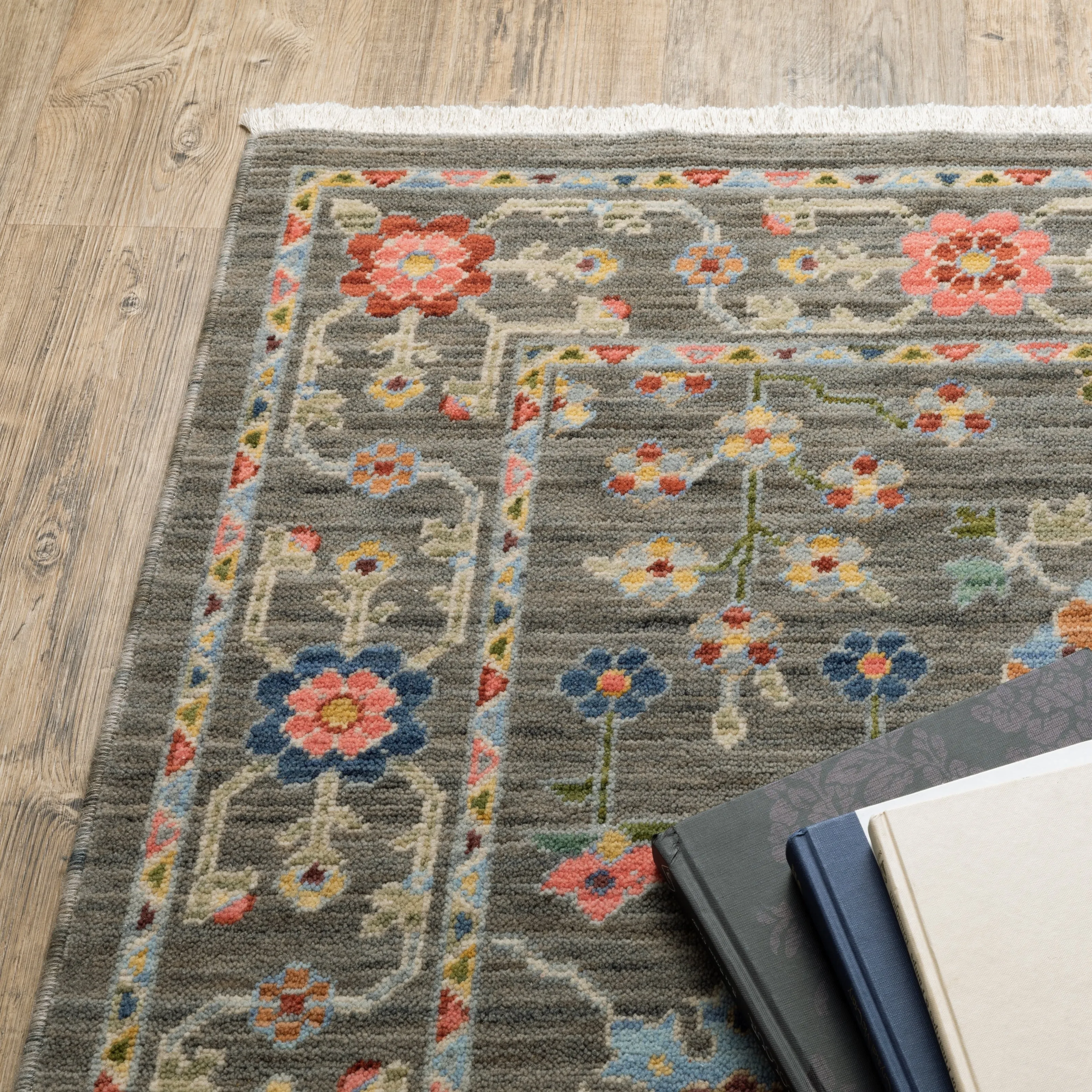Style Haven Lawson Traditional Floral Wool Fringe Edge Area Rug