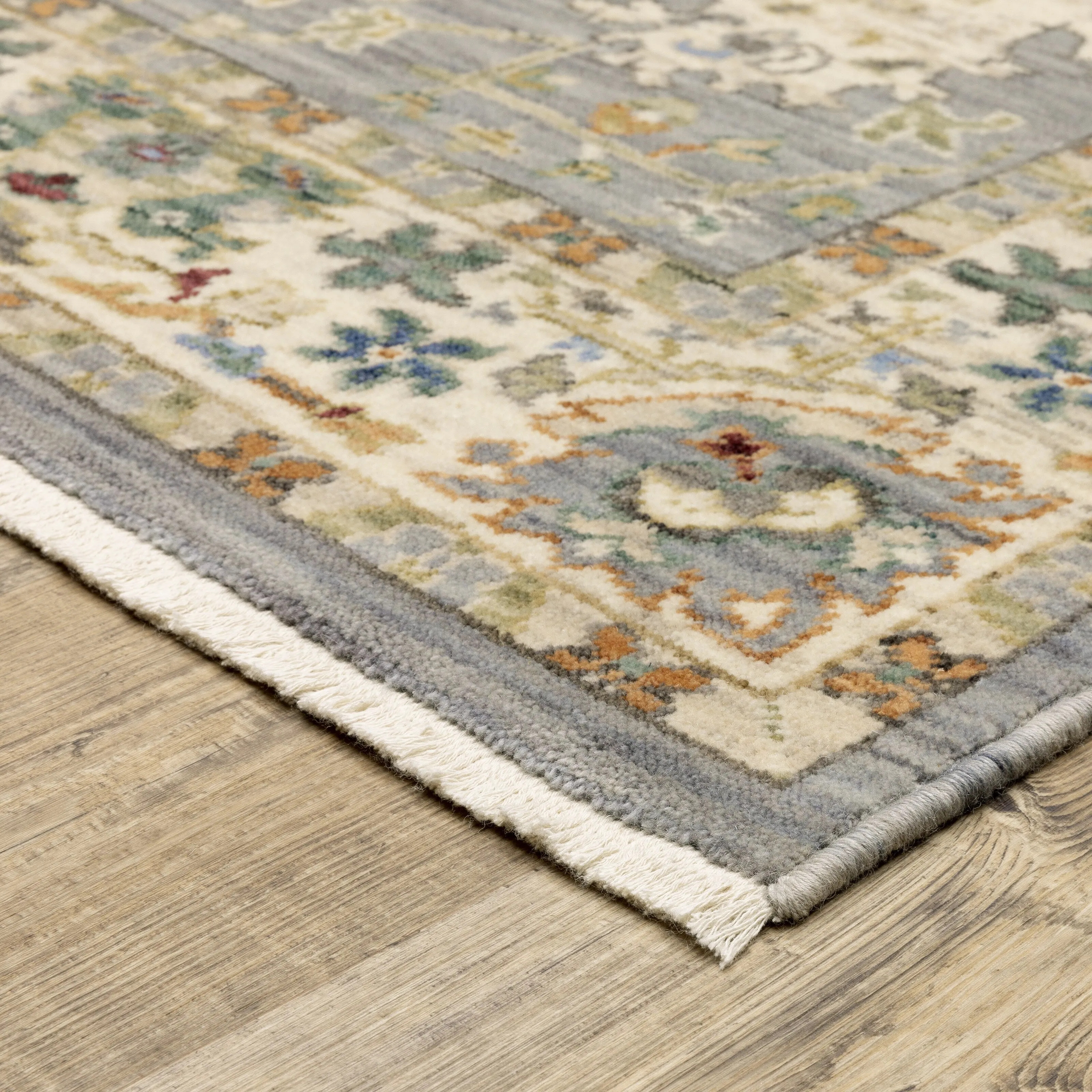 Style Haven Lawson Traditional Persian Indoor Wool Fringe Edge Area Rug