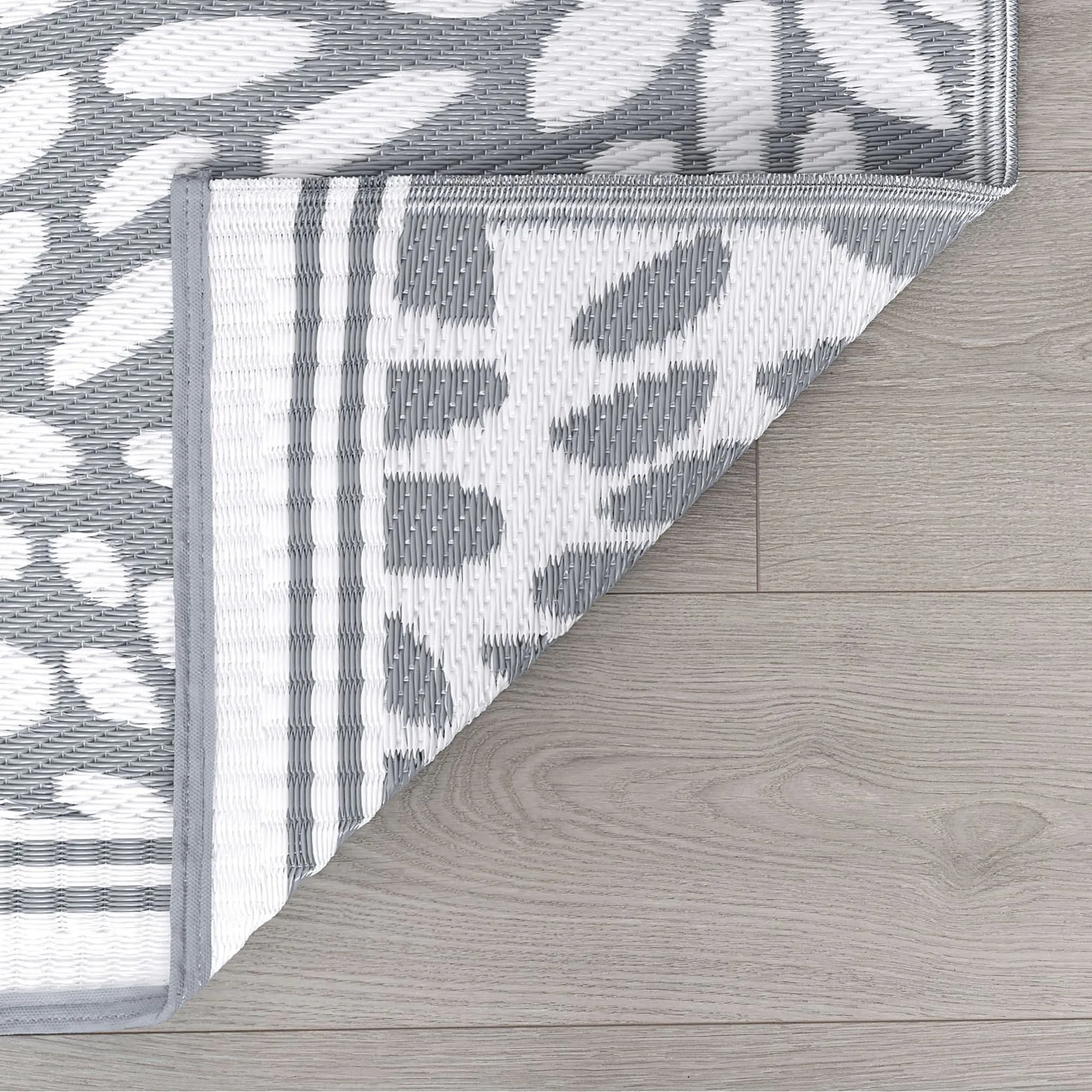 Sundown Beach Floral Indoor/Outdoor Area Rug