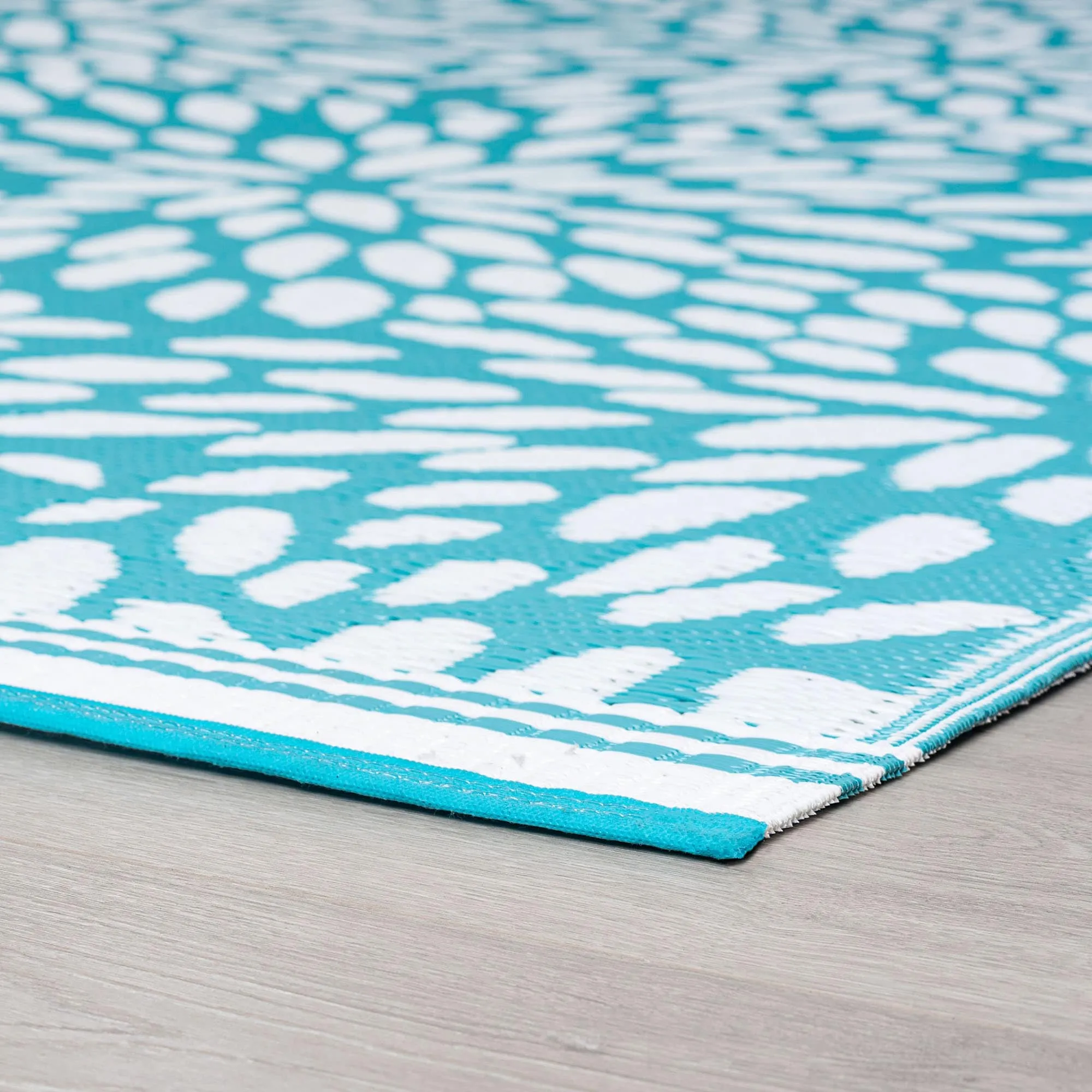 Sundown Beach Floral Indoor/Outdoor Area Rug