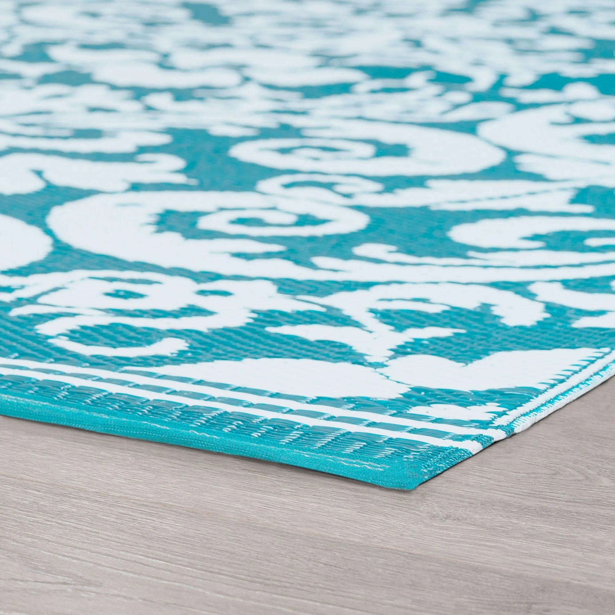 Sundown Beach Floral Indoor/Outdoor Area Rug