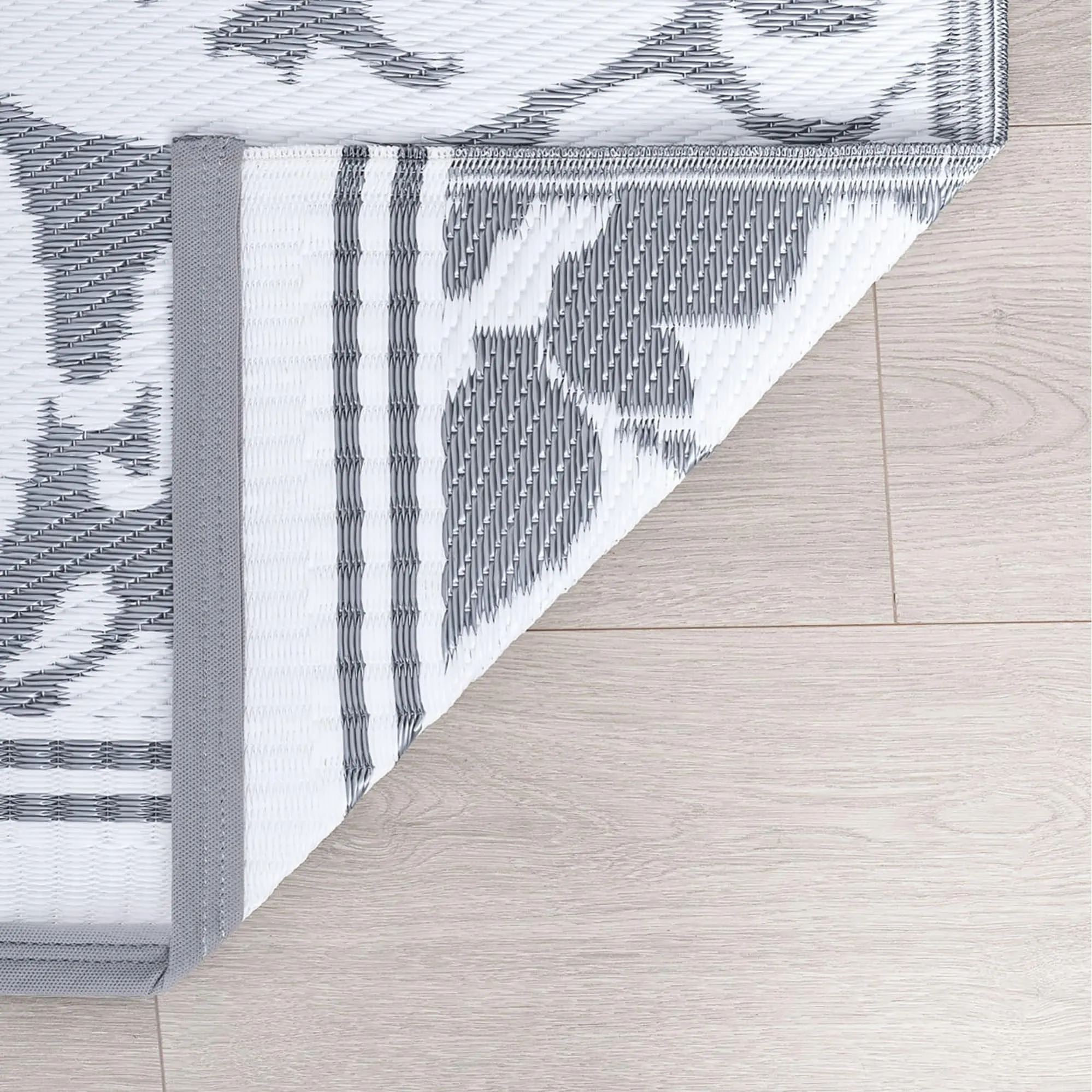 Sundown Beach Floral Indoor/Outdoor Area Rug