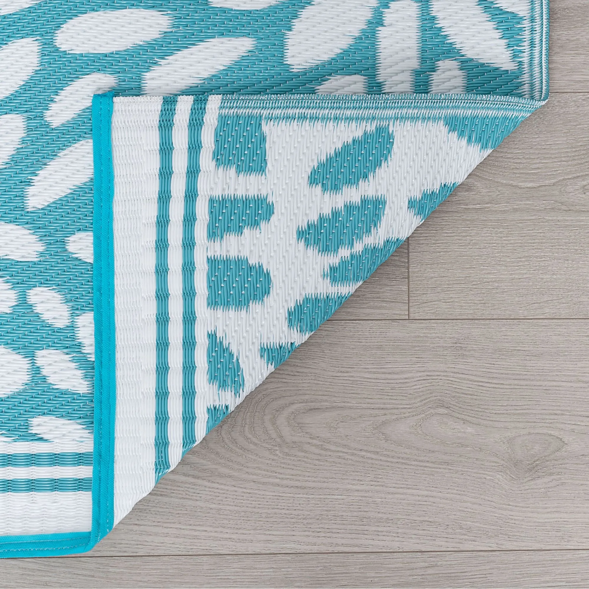 Sundown Beach Floral Indoor/Outdoor Area Rug