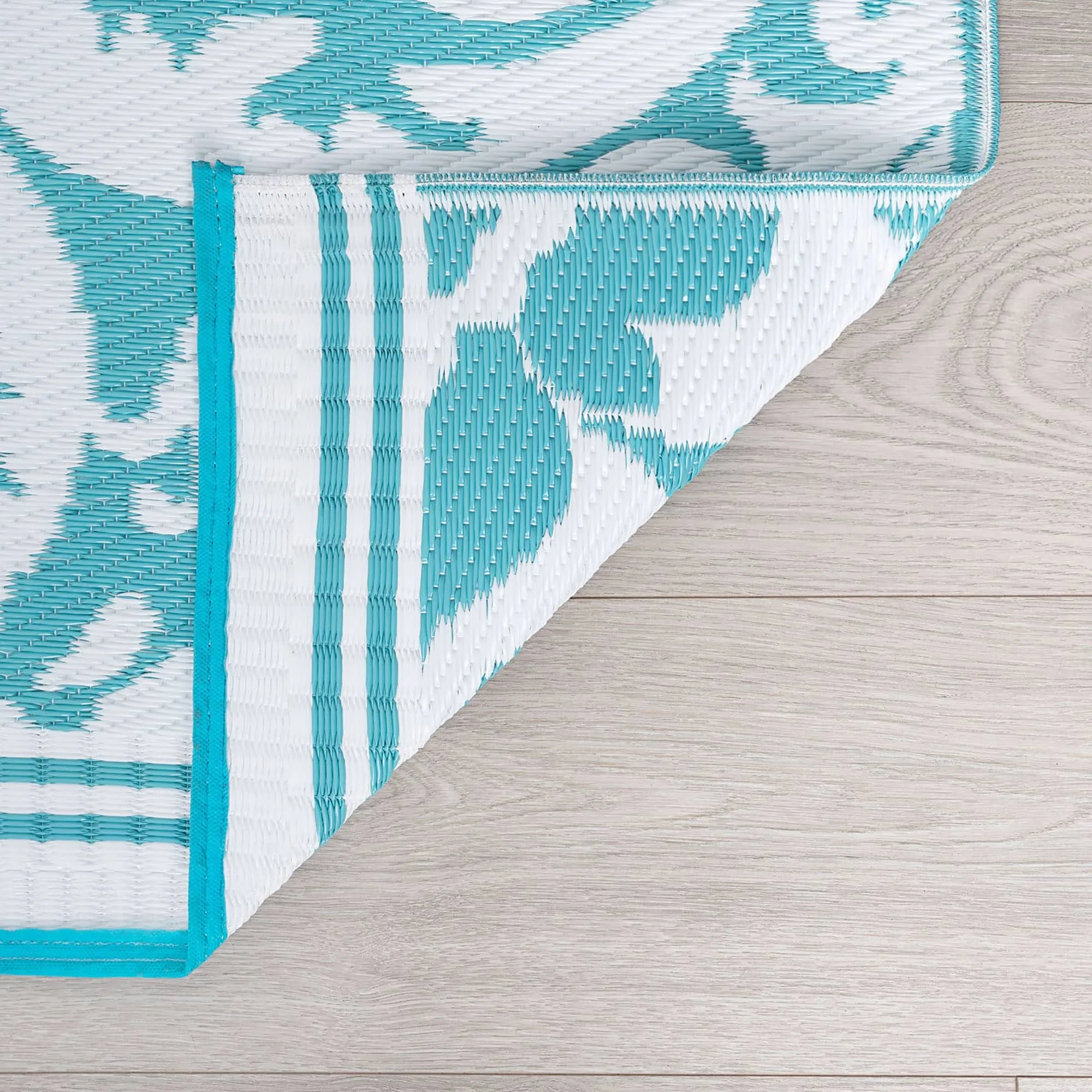 Sundown Beach Floral Indoor/Outdoor Area Rug