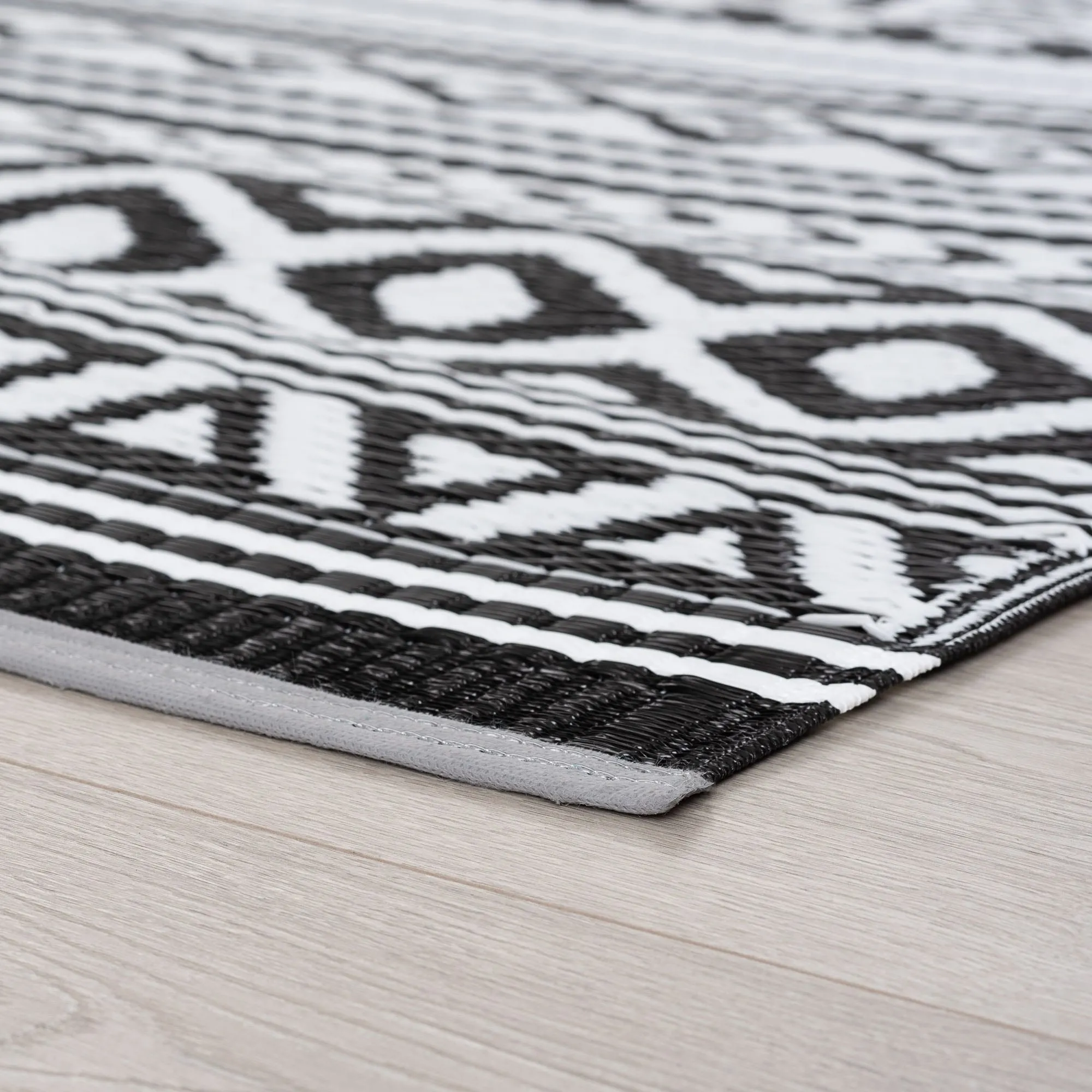 Sundown Beach Stripe Indoor/Outdoor Area Rug