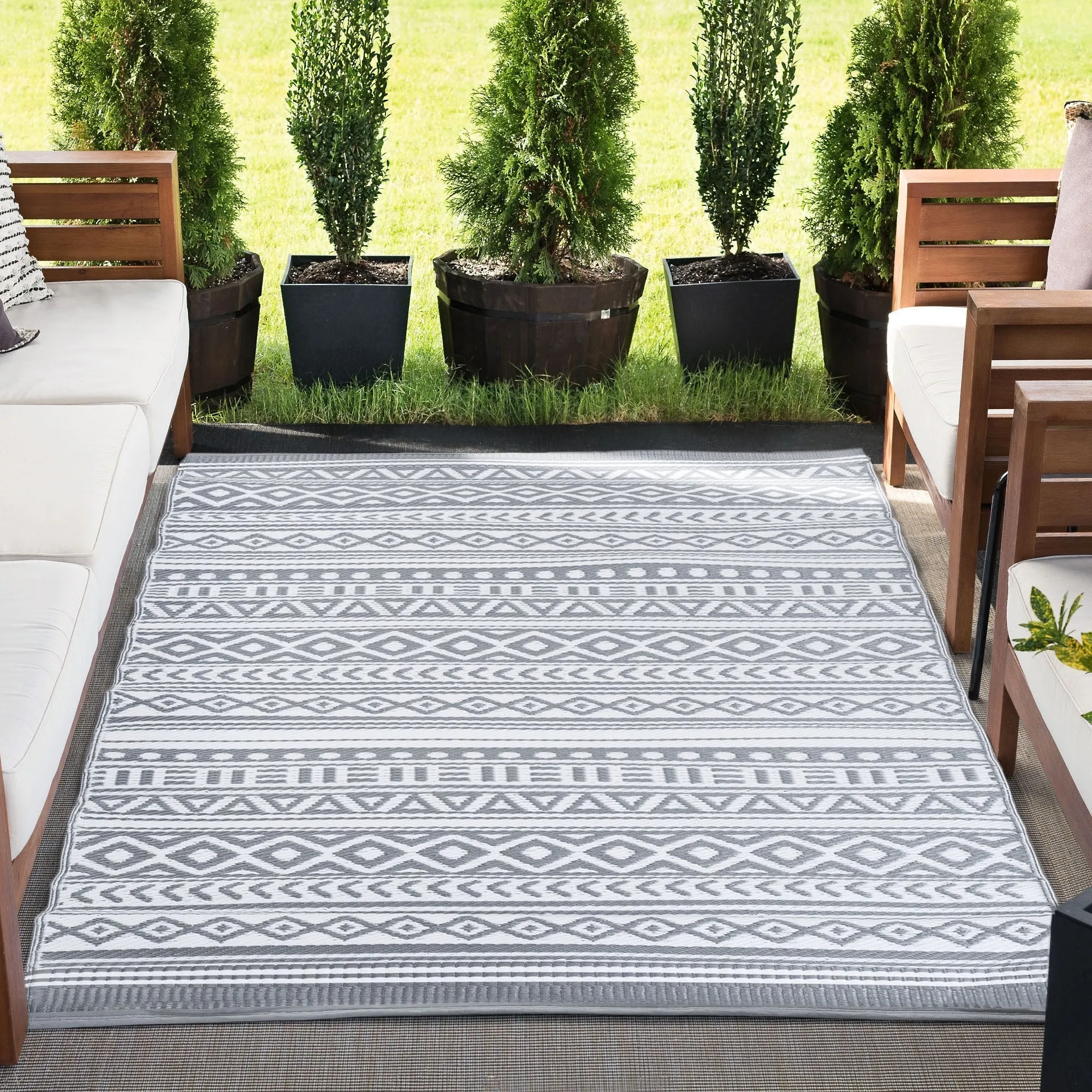 Sundown Beach Stripe Indoor/Outdoor Area Rug