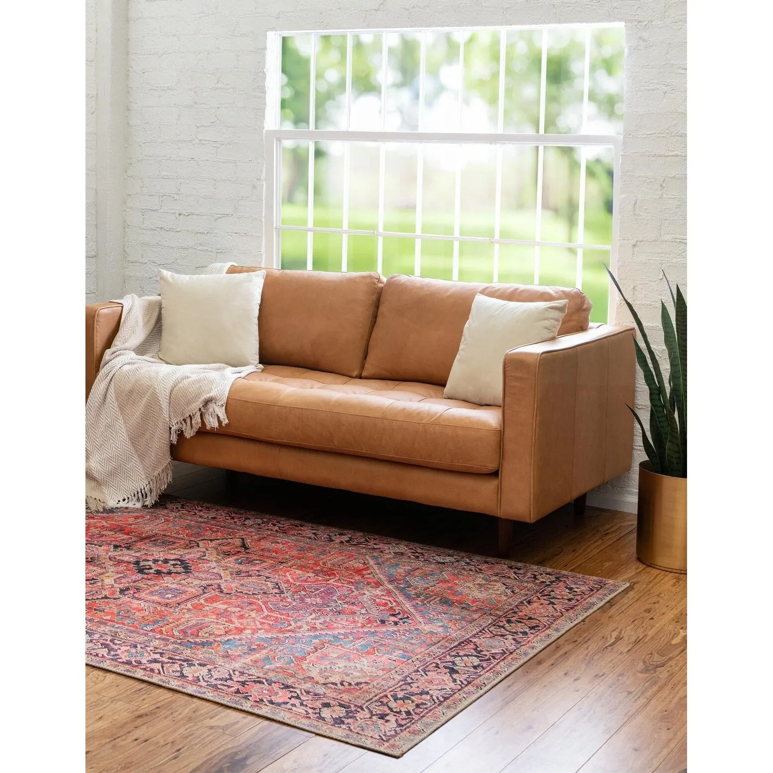 Traditional Rine Collection Area Rug