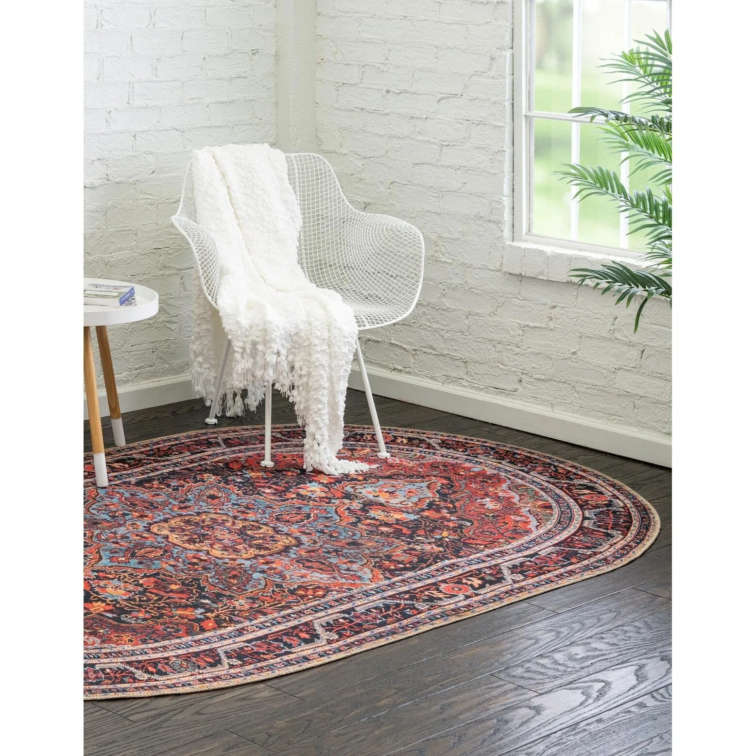 Traditional Rine Collection Area Rug