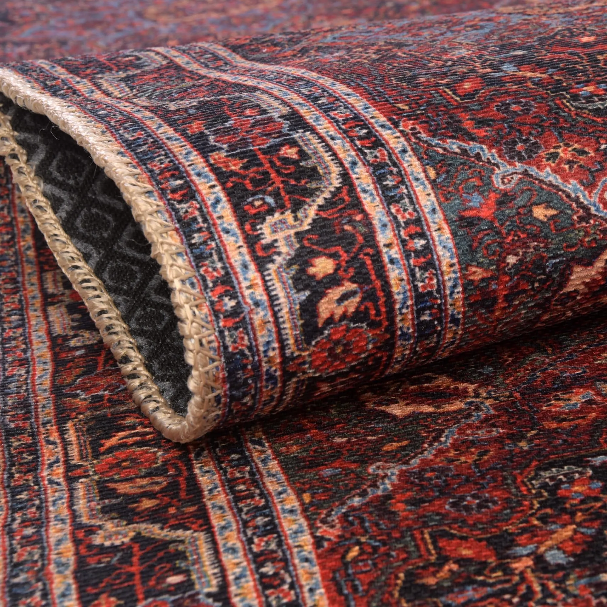 Traditional Rine Collection Area Rug