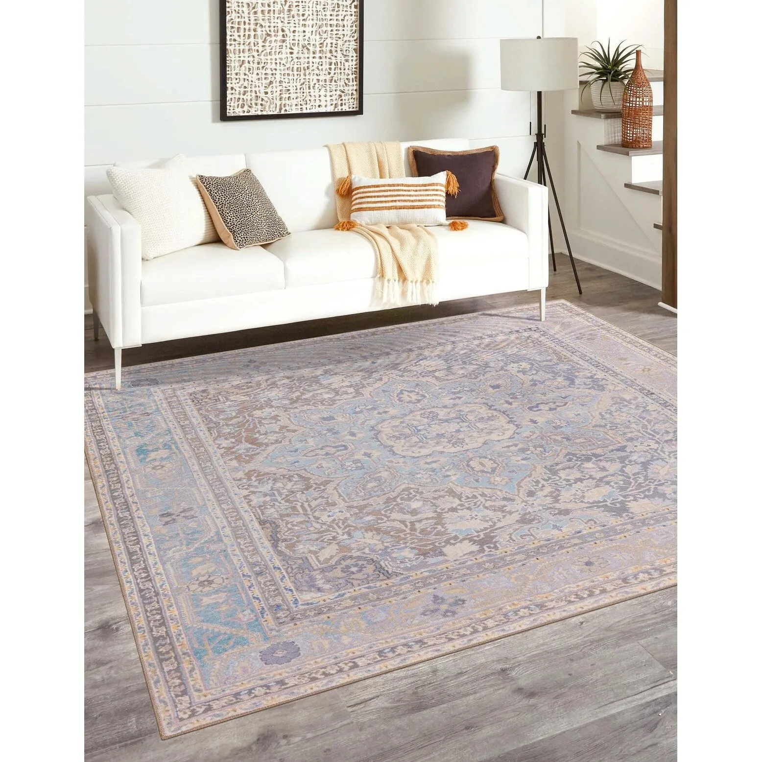 Traditional Rine Collection Area Rug