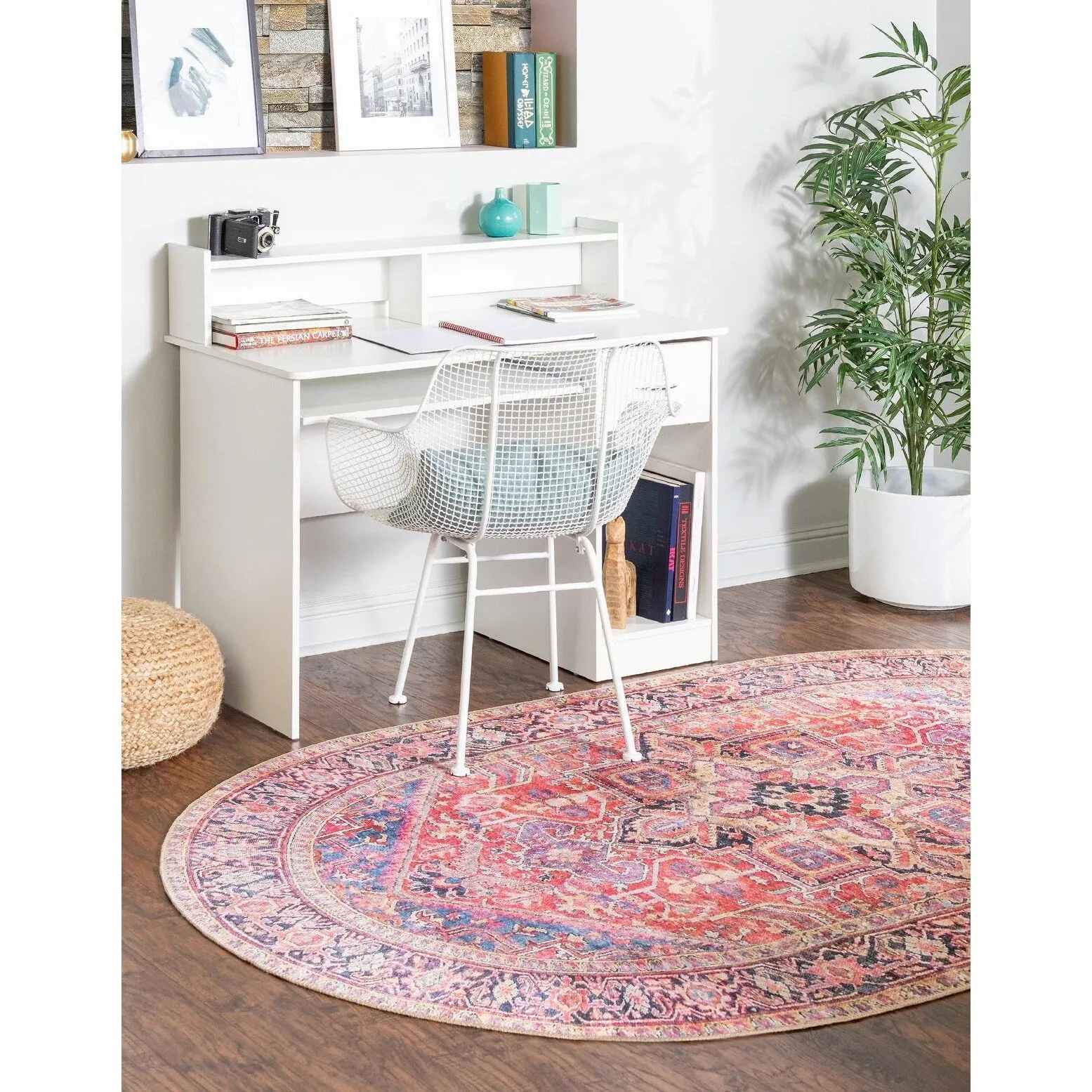 Traditional Rine Collection Area Rug