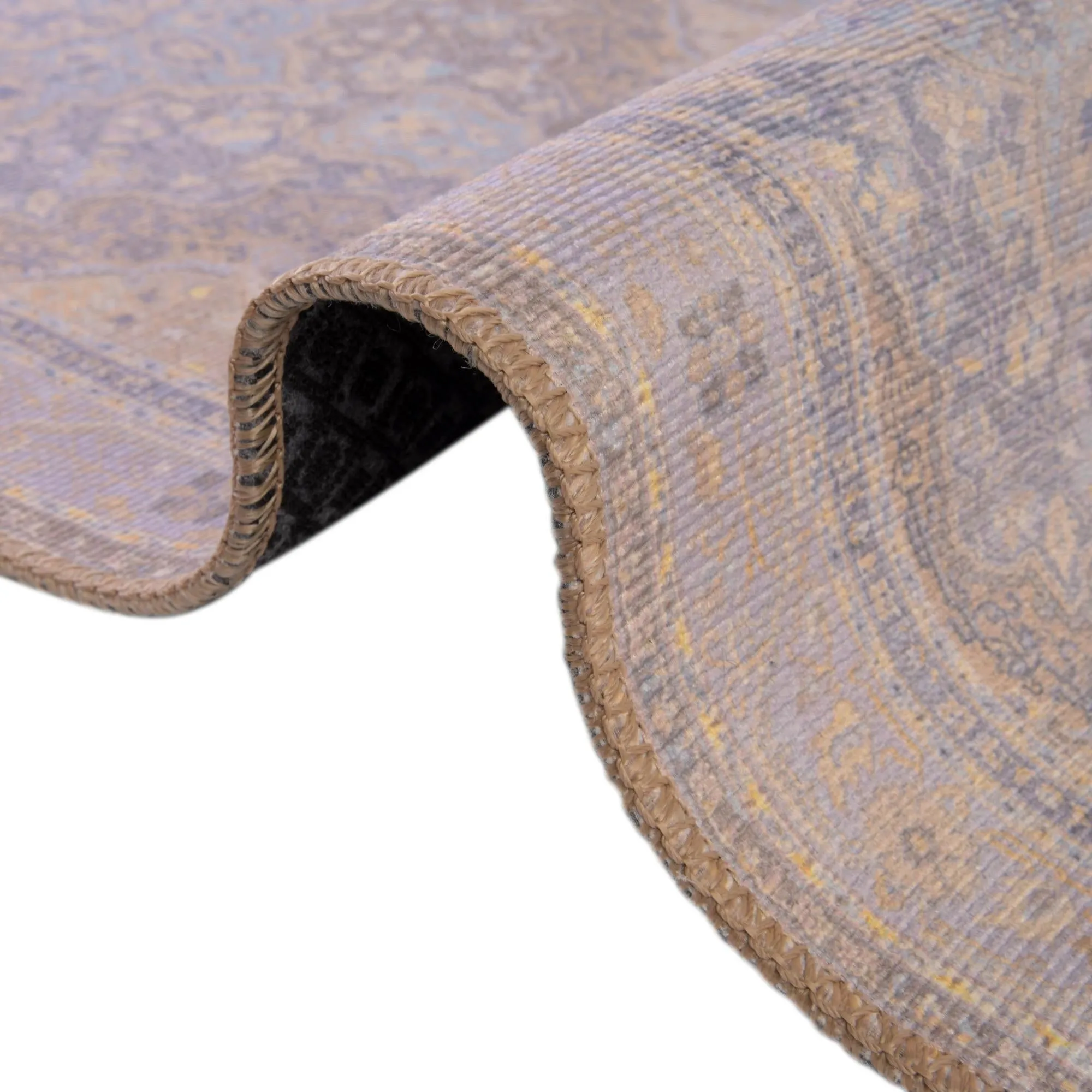 Traditional Rine Collection Area Rug