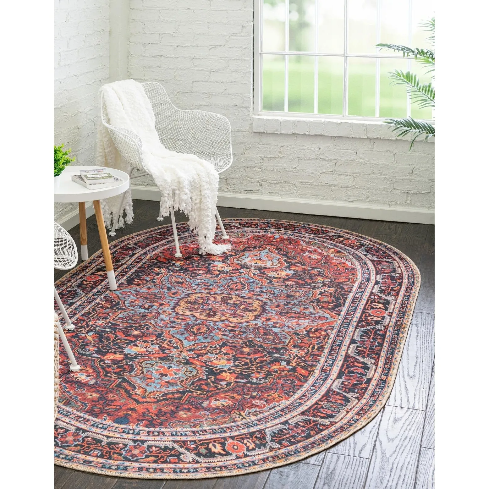 Traditional Rine Collection Area Rug