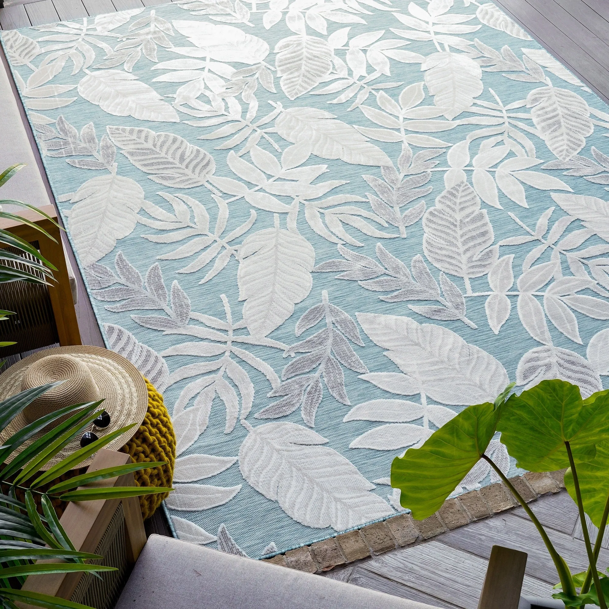 Tropicana Tropical Floral Indoor/Outdoor Area Rug