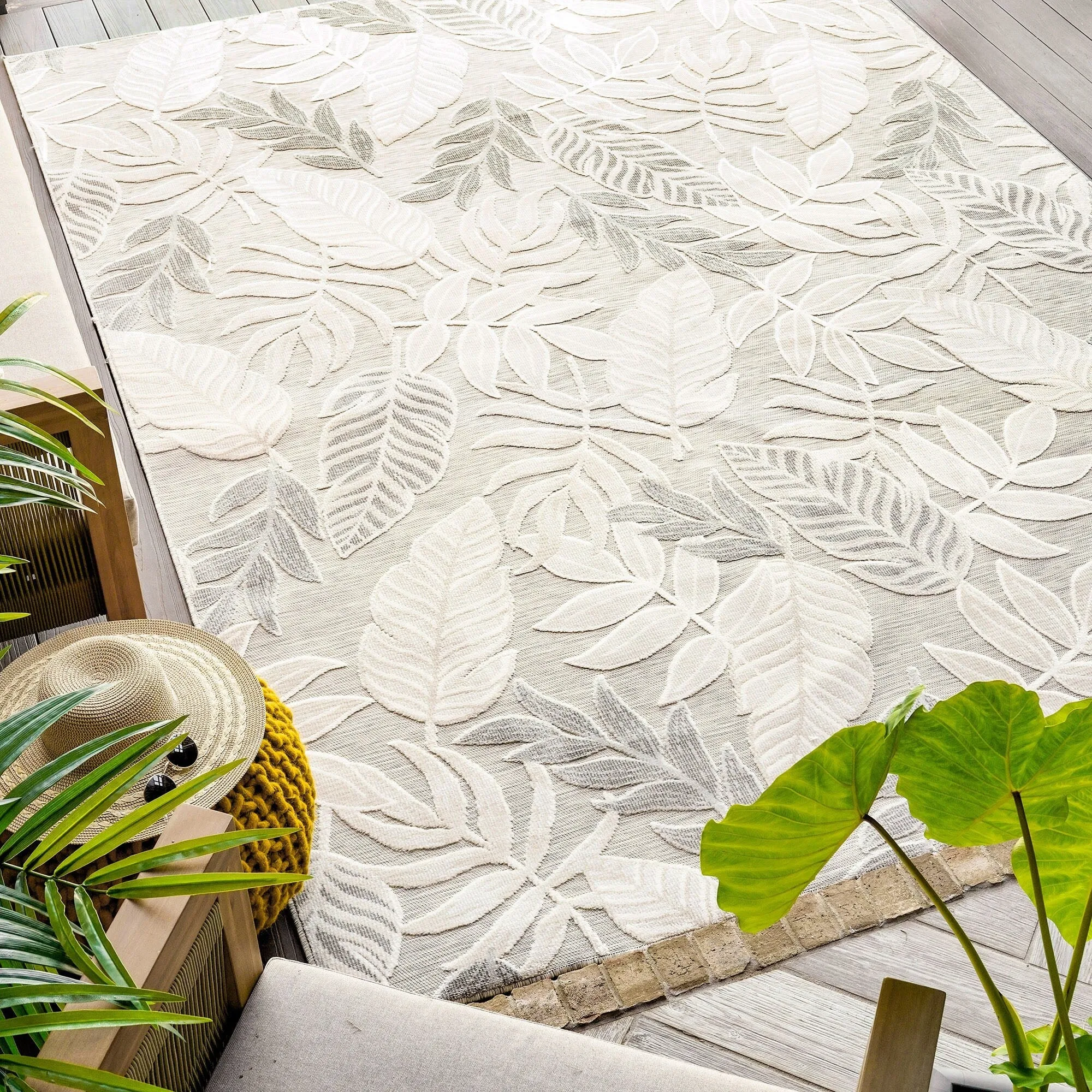 Tropicana Tropical Floral Indoor/Outdoor Area Rug