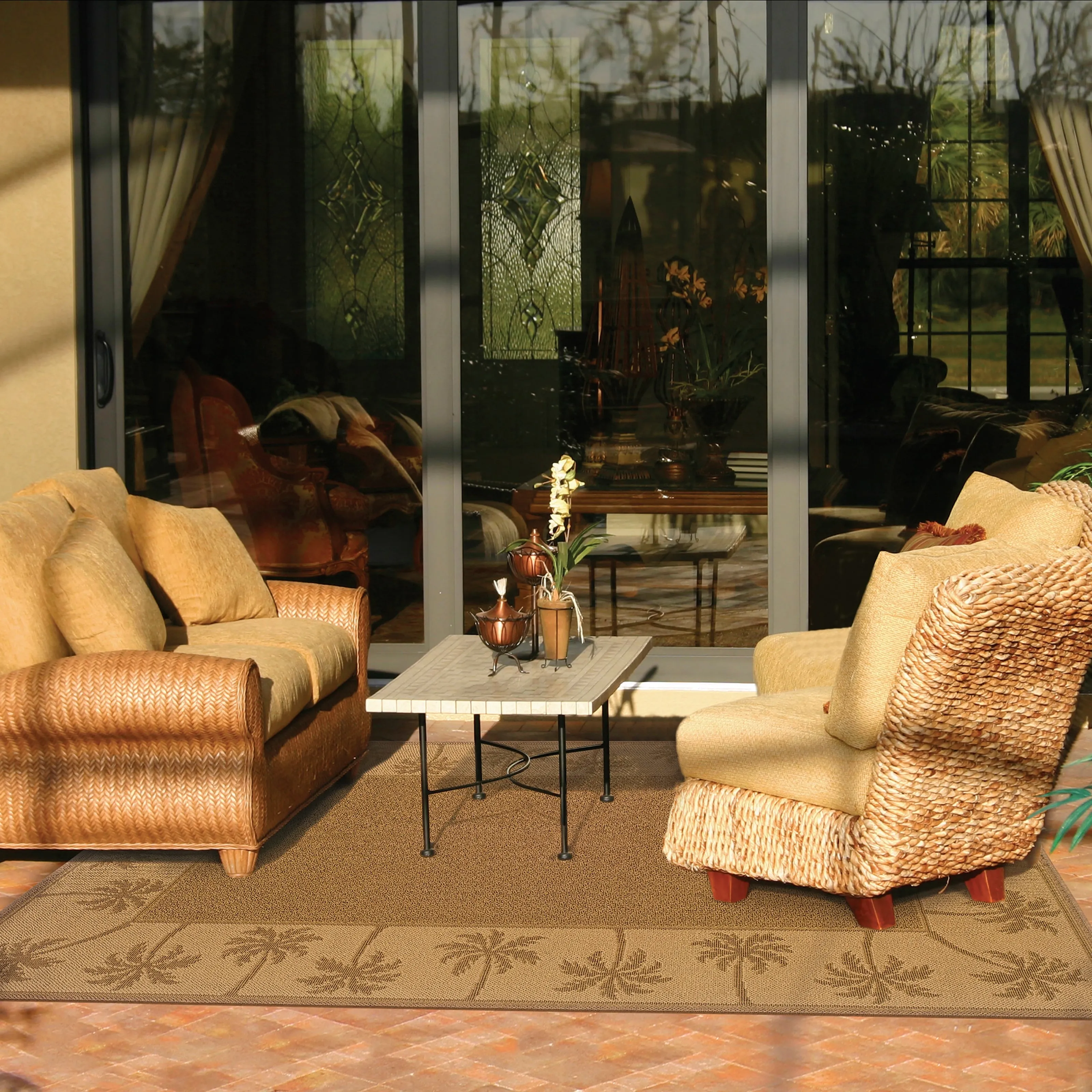 Vista Home Laguna Palm Borders Indoor/ Outdoor Area Rug