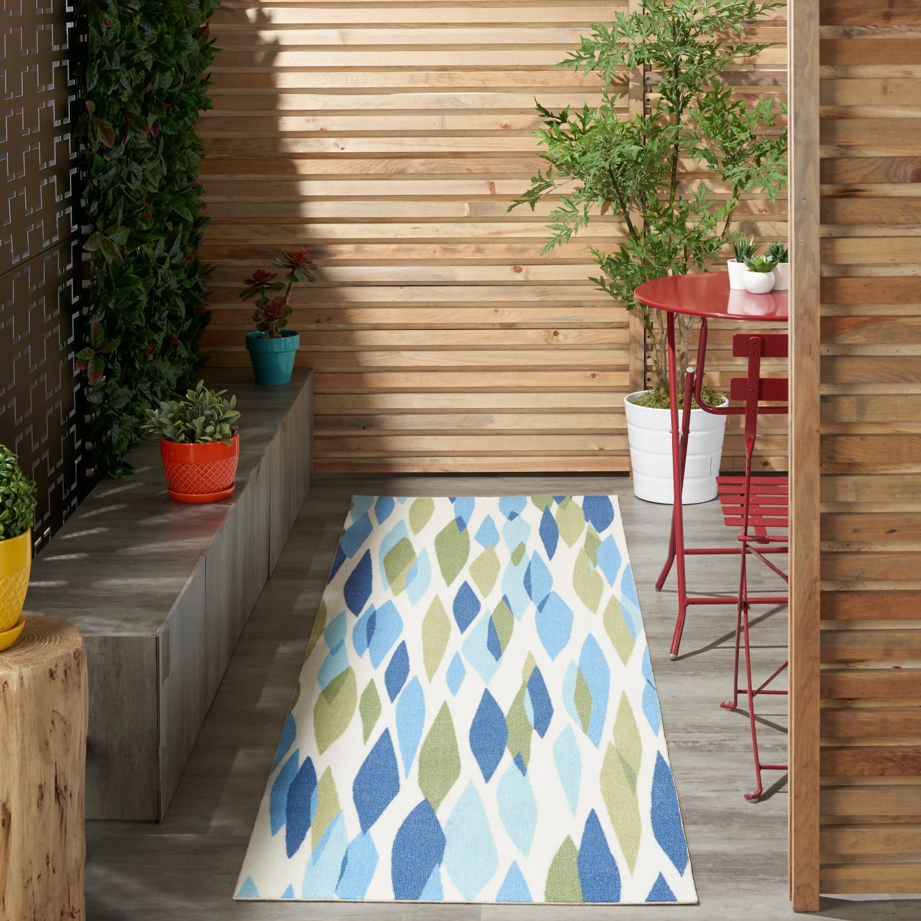 Waverly Sun N' Shade Modern Abstract Indoor Outdoor Area Rug
