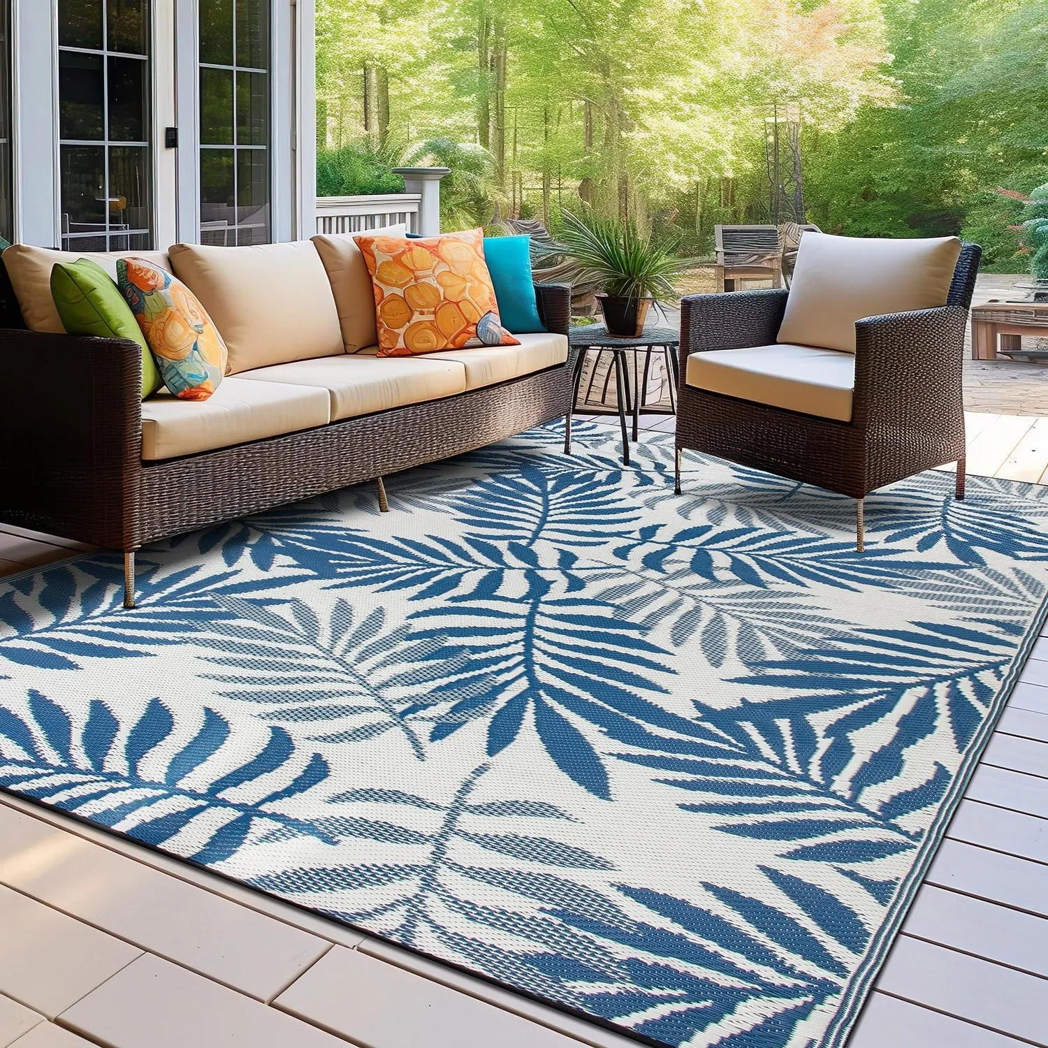 World Rug Gallery Palm Leaves Reversible Recycled Plastic Outdoor Rugs